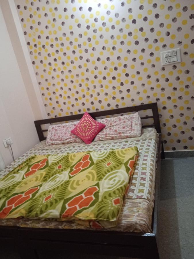 Triple1 Hostel & Homestay Рішикеш Екстер'єр фото