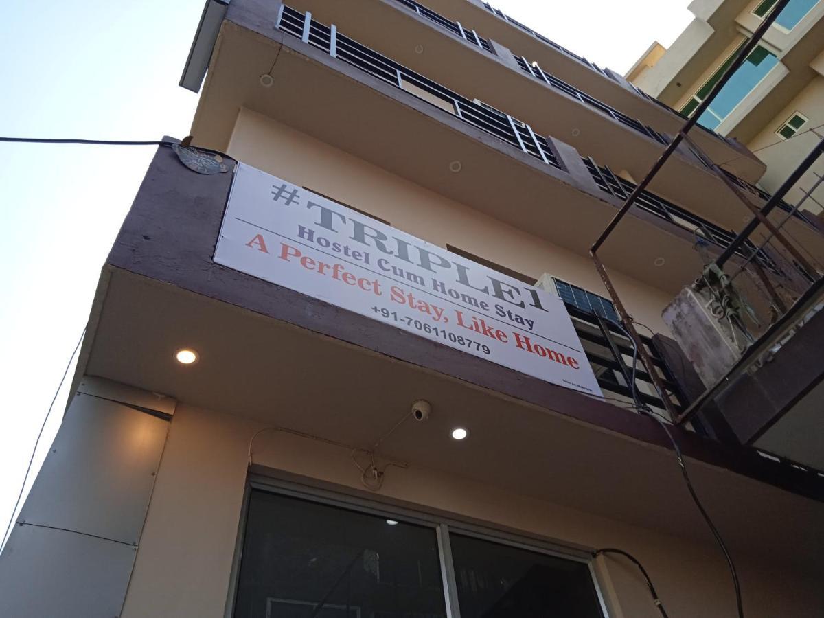 Triple1 Hostel & Homestay Рішикеш Екстер'єр фото