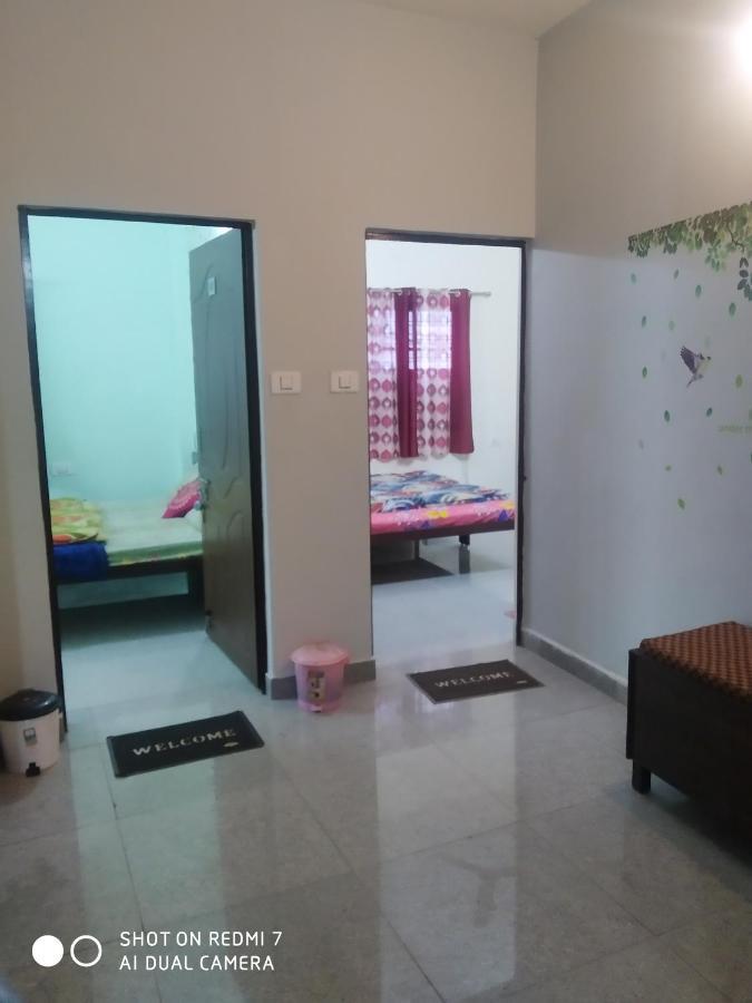 Triple1 Hostel & Homestay Рішикеш Екстер'єр фото