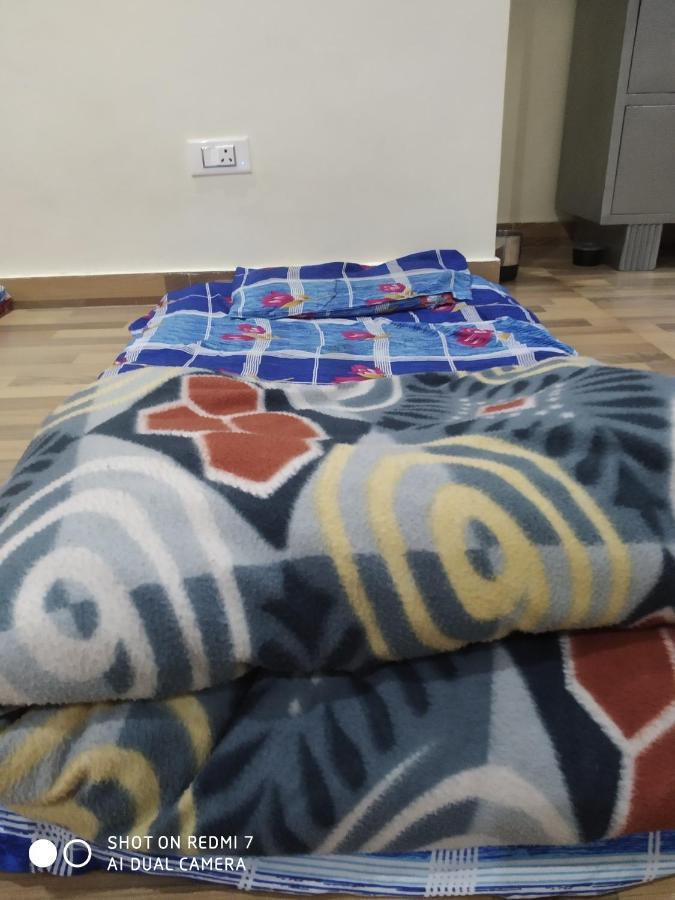 Triple1 Hostel & Homestay Рішикеш Екстер'єр фото