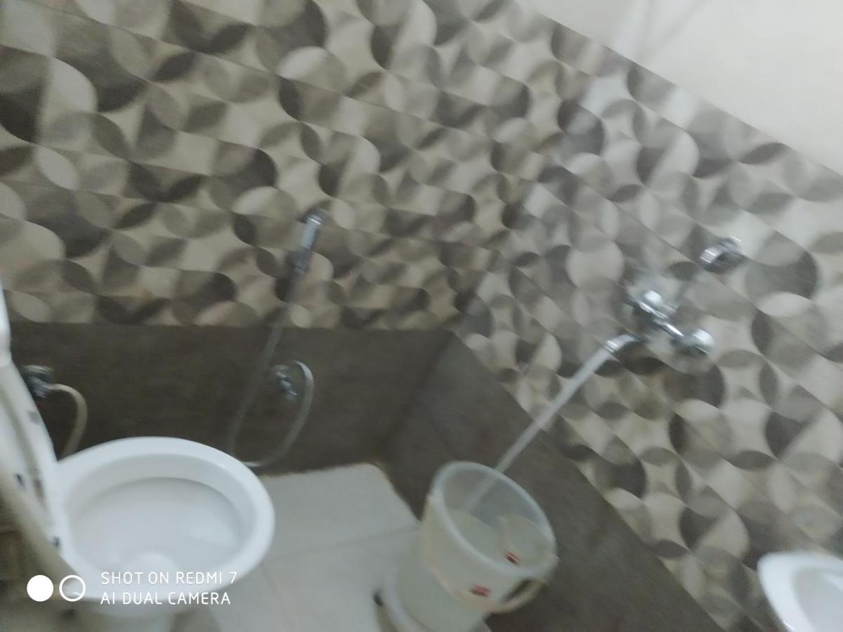 Triple1 Hostel & Homestay Рішикеш Екстер'єр фото